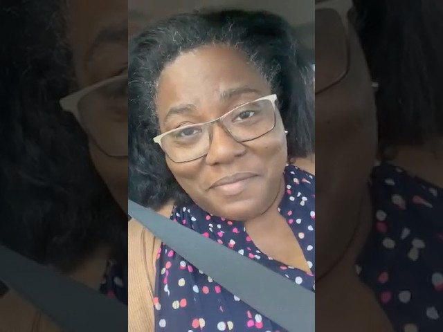 Should we get chickens? 🐓🐓🐓 Should we get chickens? 🐓🐓🐓