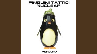 Video thumbnail of "Pinguini Tattici Nucleari - Verdura"