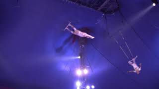 cirque de noël toulouse 2023 trapèze volant