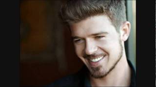 Watch Robin Thicke Make A Baby video
