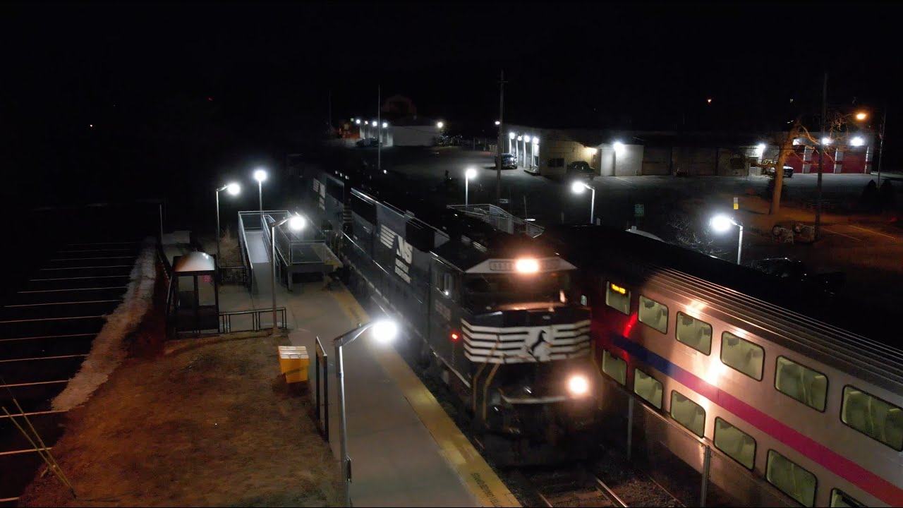 Transit & NS H70 At Ramsey Main Street Station
