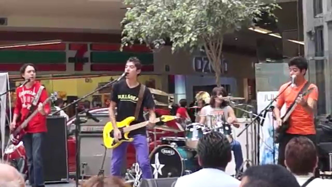 Vector Soñando, en Plaza Central