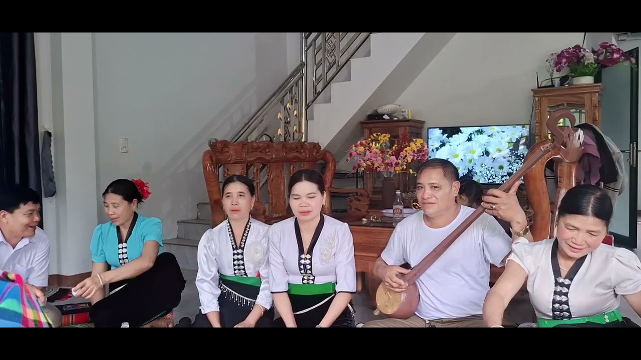 Mời pì noong tỏn phăng bài khắp do chủ kênh thể hiện