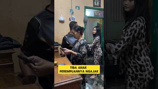 momen lucu ketika istri cemburu saat suami nya diajak masuk ke kamar ‼️‼️ #ngakak #lucu #cemburu
