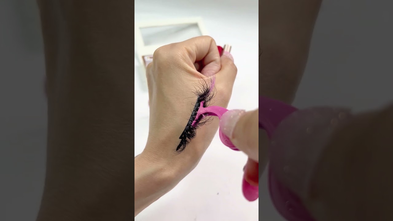 Long Lasting Waterproof 2 In 1 Adhesive Eyeliner Pen for Lashes | KissEyelash Eyelashes Factory