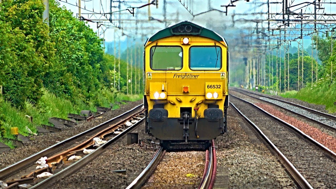 Trains at Cheddington Station, WCML - 31/05/24