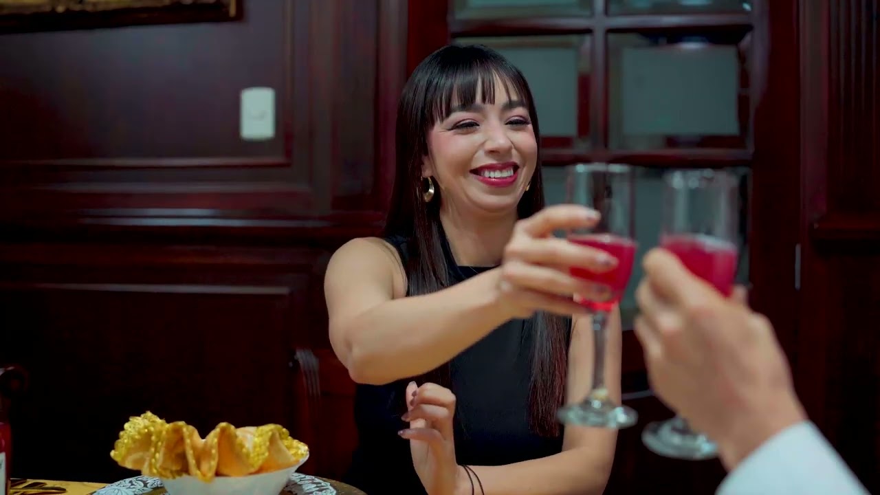 Esposa le tendió una trampa para quedarse con todo su dinero, pero su empleada hizo esto.