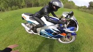 Обзор suzuki GSXR 750 srad, новичёк на джиксере.