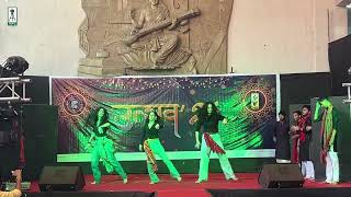 UTSAV'24 Dance Extravaganza! SE Group Dance 1