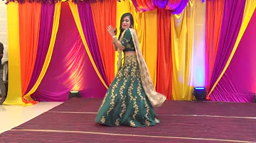 Lo Chali Main II Best Indian Wedding Dance II Sangeet Perfomance by Bhabhi