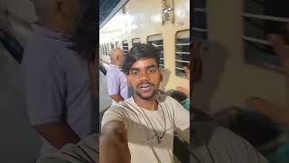 prayagra to junction up AA gaya hoon tumhara Bhai #sajan #vlogger #support #karo #station #log #log