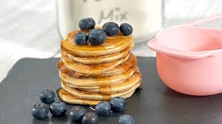 Kinder Machen Ihren Eigenen Pancake Mix Einfach, Schnell & Günstig