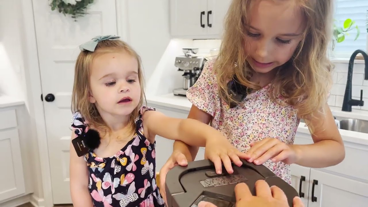 WONDERFULLY MADE WITH MAEBEL ( & ABIGAIL) SMOOTHIES