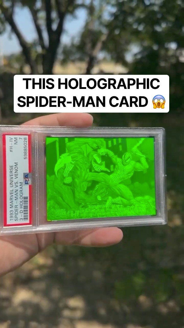 THIS HOLOGRAPHIC SPIDER-MAN CARD 😱 - YouTube