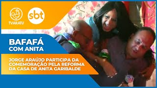Jorge Araújo joins the celebration for the renovation of Anita Garibalde's house