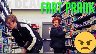fart prank with leg lifts near people at the store! the POOTER