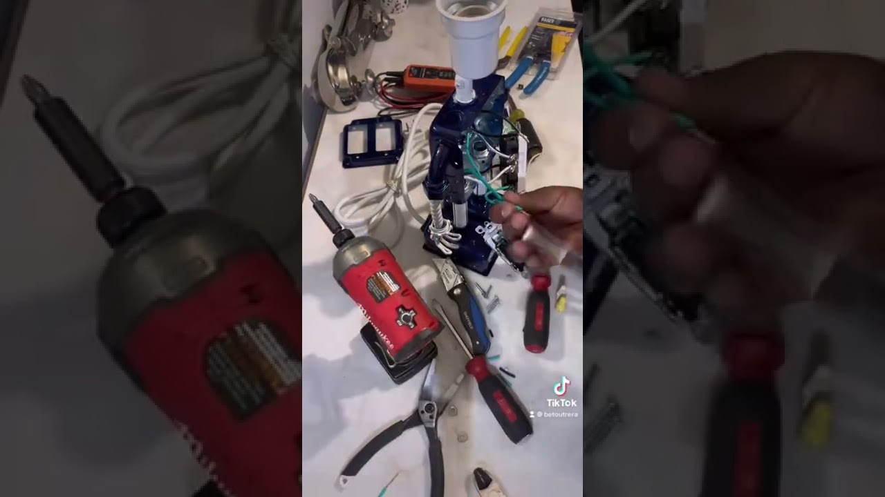 DIY Yankees Robot Lamp