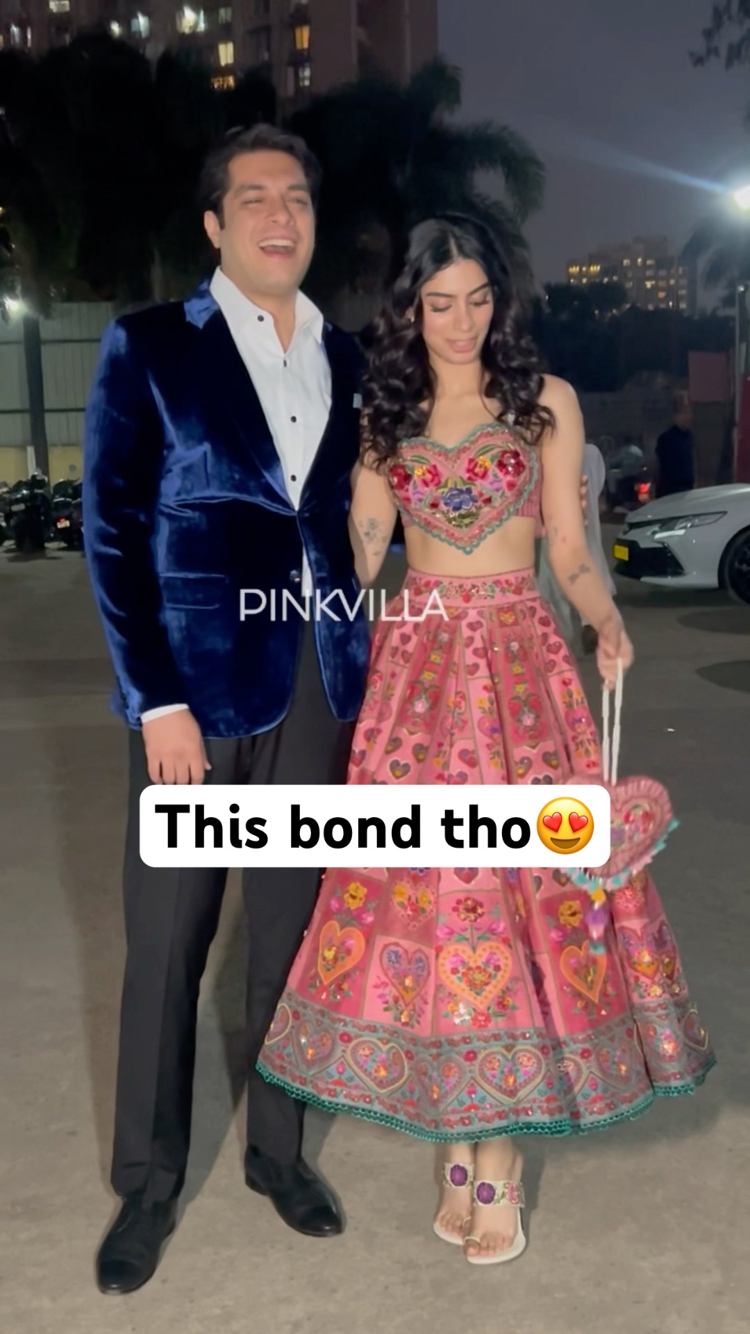 The way Junaid Khan CALLS Khushi Kapoor to POSE together ? | #shorts #bollywood #khushikapoor