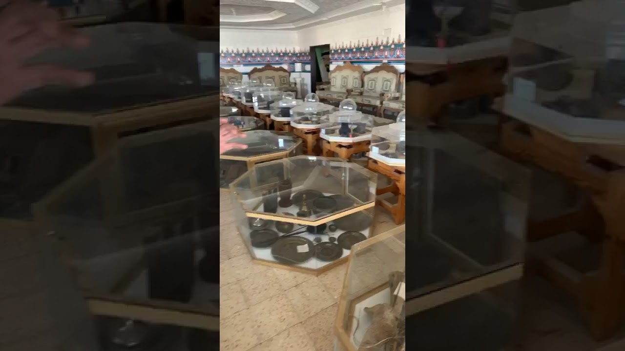 قصة. فلحا. الرمان. مع القوات العسكرية..