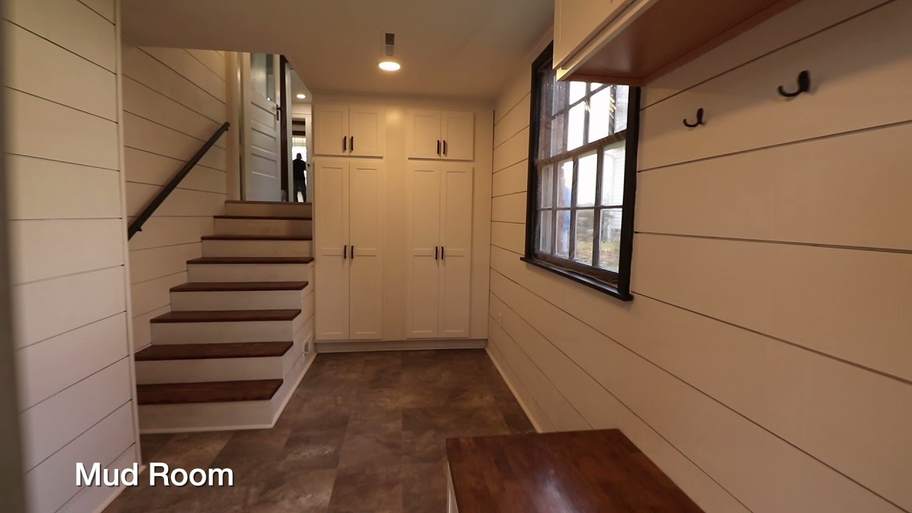 914 Cambridge Road Coshocton...Walking Tour