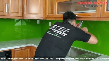 Kính Ốp Bếp Màu Xanh Non Kim Sa lắp đặt tại Đông Anh