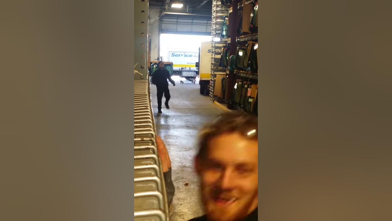 Pickle smoocher doing the golem YouTube