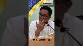 OBATI PENYEBAB SAKITNYA, BUKAN OBATI RASA SAKITNYA  | #drcahyono #kesehatan #ceramah #shorts