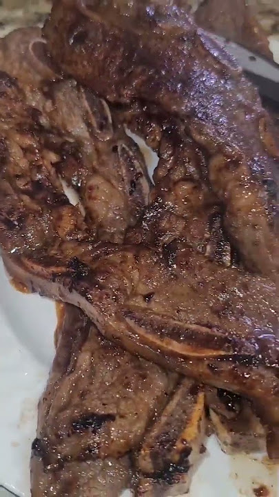 Cooking Korean short ribs (galbi) 🥩 #koreanbbq #galbi