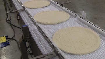Pizza shrink wrapping with the Conflex SmartFlight and CW-Series