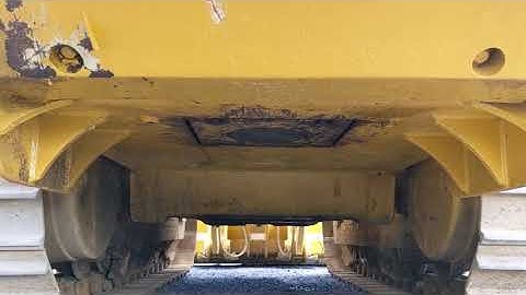 2004 John Deere 655C Series 2 Tracked Loader: Engine Compartment Inspection!