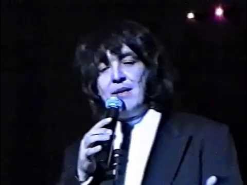 Группа оригинал даврон гаипов 1982. Даврон гаипов ялла ансамбль. Davron g'oipov o'ldi. Davron g'oipov. Davron g'oipov biografiyasi.