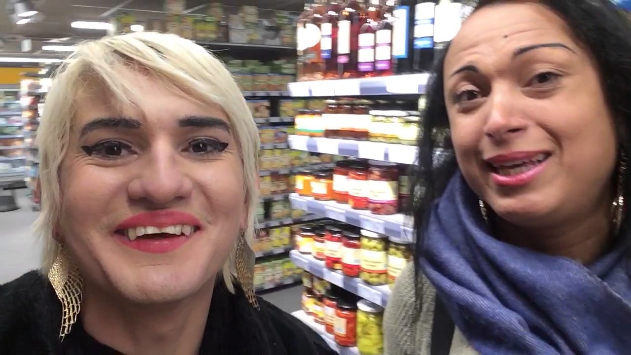 Diário da Romagaga- Dentro do mercado com as amigas em Paris - YouTube