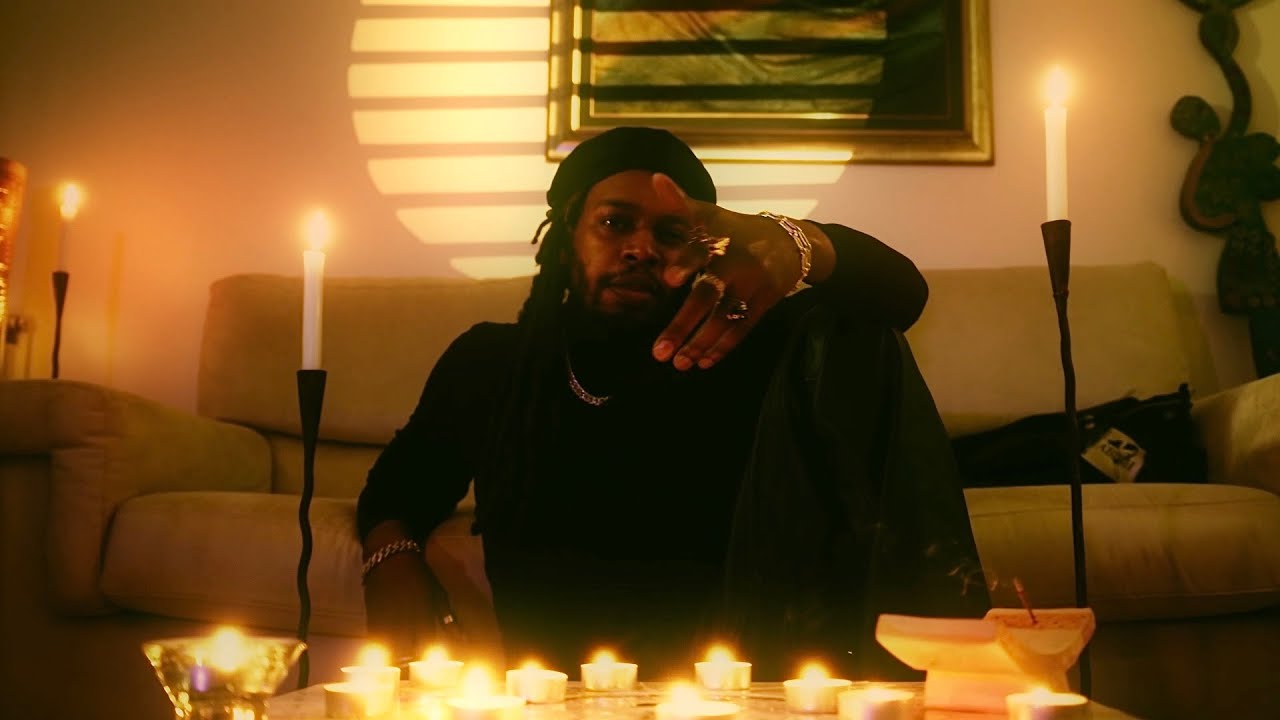 Watch Carlson - Dark Light (clip officiel) on YouTube Watch Carlson - Dark Light (clip officiel) on YouTube