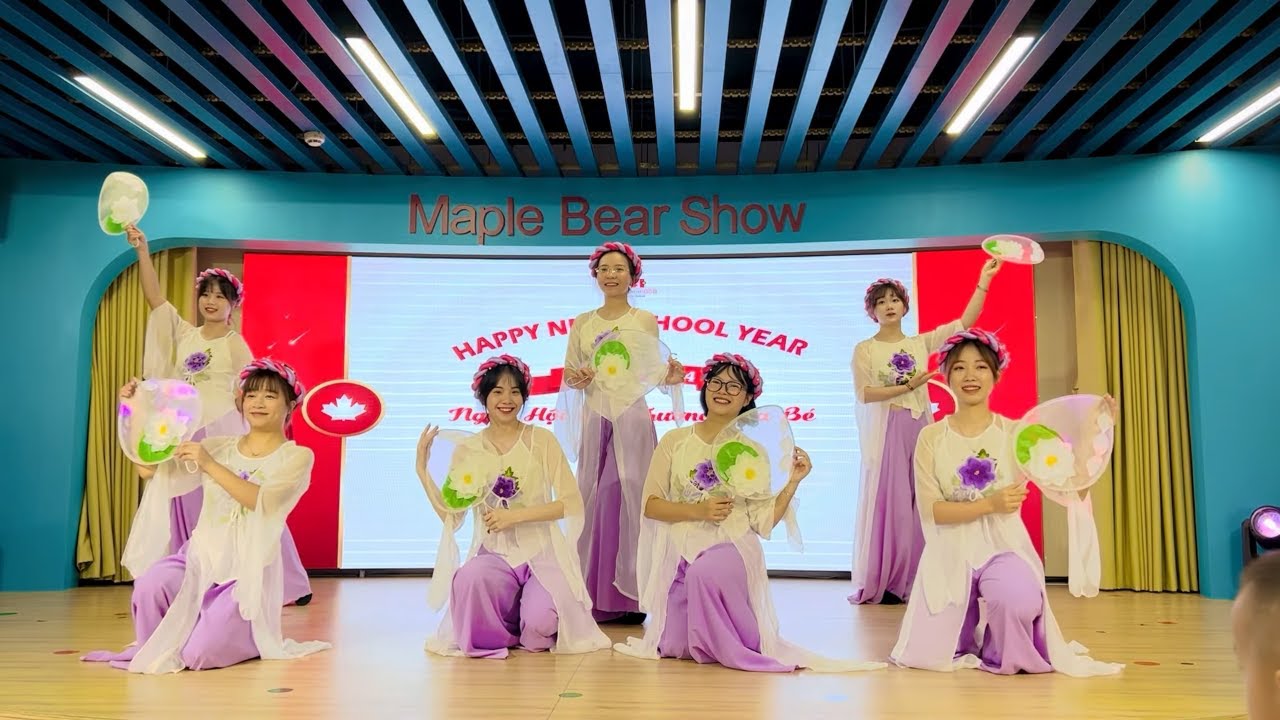 Cây đa quán dốc - Múa [Giáo viên mầm non Maple Bear iBSB - Văn Nghệ Khai Giảng năm học 2023-2024]