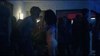 Maddy Hooks Up With A Random Guy At A Party While Nate Is Standing Right There Euphoria S1 Ep1