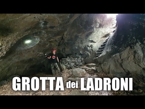 Video: Il Mistero Della Grotta ' ' Little Feet ' ' - Visualizzazione Alternativa
