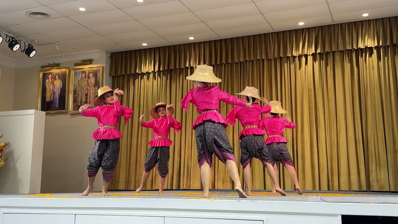 ระบำขวัญข้าว @บ้านเบญจนาฏ