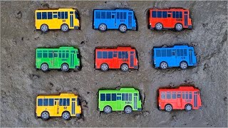 Seru Mobil Mobilan di Dalam Lumpur, Mobil Polisi, Bus Tayo, Mobil Balap, Mobil Truk, Mobil Molen
