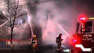 Raw: Akron vacant house fire