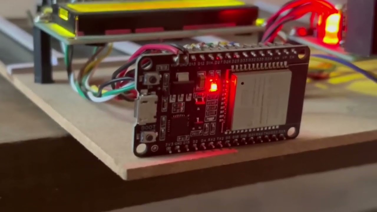Smart railway barricade system 🚂🚉🚧SSCE