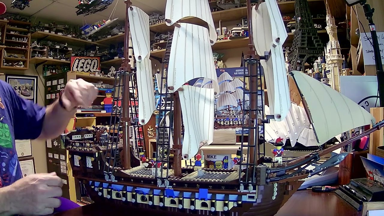 Creator Expert Imperial Flagship LEGO Set 10210 - YouTube