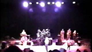 Boingo at Red Rocks-It Only Makes Me Laugh (1990)