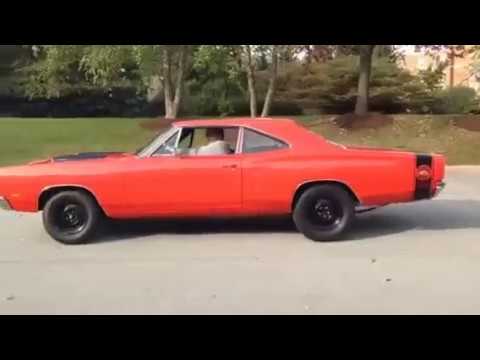 1969 Dodge Super-Bee burnout