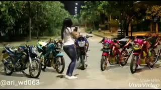 Goyang hot dan sawer cewek vixion jari jari#2