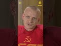 Napakowany Walduś spotkał magistra.