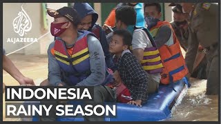 Monsoon Floods Hit Indonesian Capital Forcing 1 300 To Evacuate