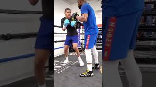 Floyd Mayweather Training Devin Haney The Basics🔥 #shorts #floydmayweather #devinhaney #boxing