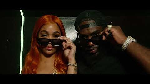 Thumbnail of Tina (Hoodcelebrityy) - Pon Mi Sneakers (Official Music Video)