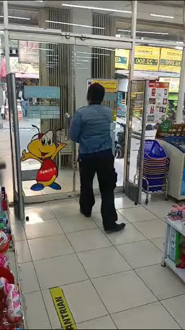 INDOMARET Outlet at Pademangan With our set EAS Alarm AM4400 AM58KHZ #alarm#security #eas#mart