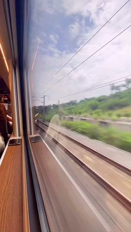 350km／h  china High Speed Rail Fuxing Train成渝高铁上线运行的复兴号CR400AF Z智能动车组时速350公里会车